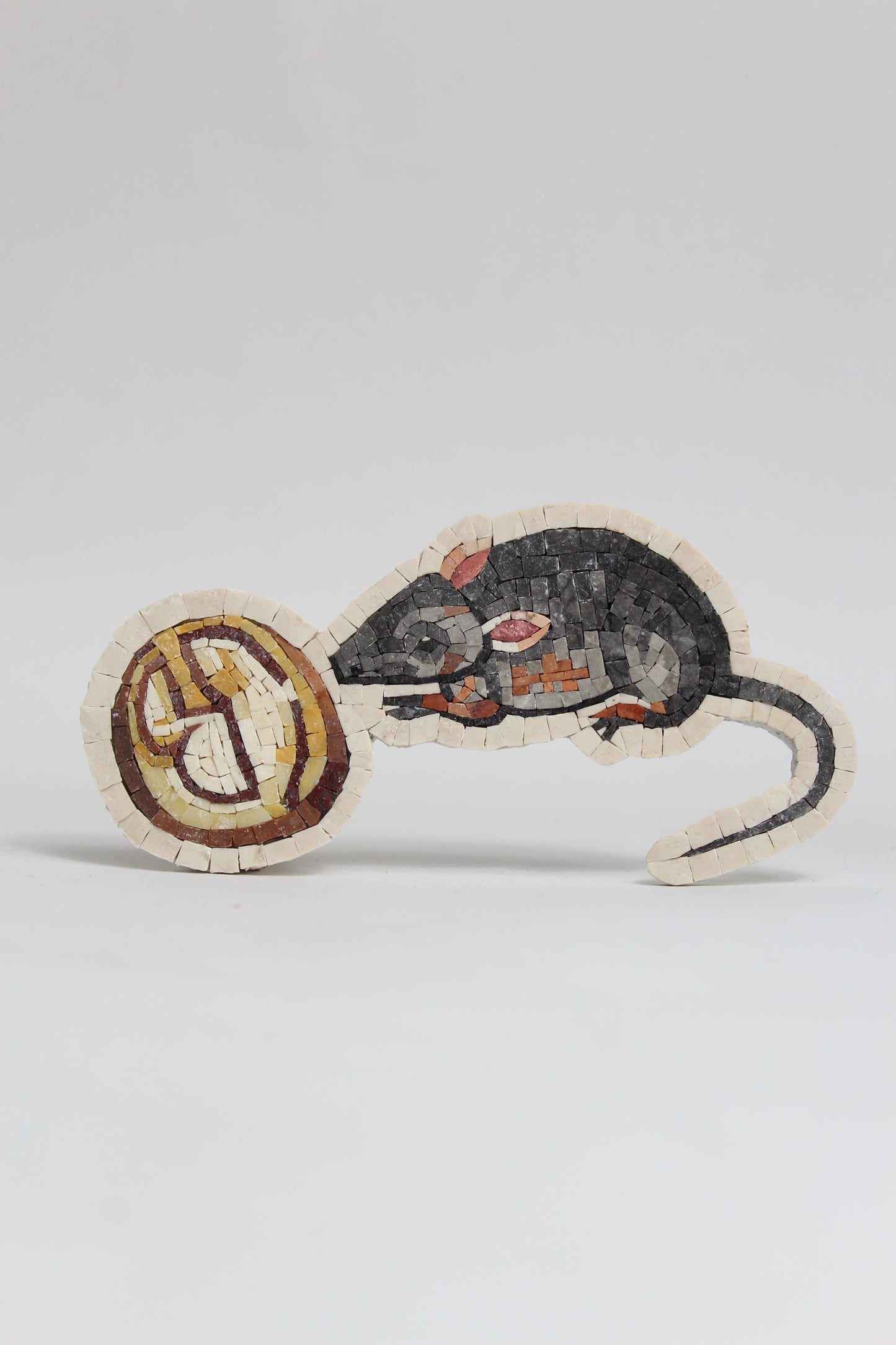 MOUSE WITH WALNUT necklace