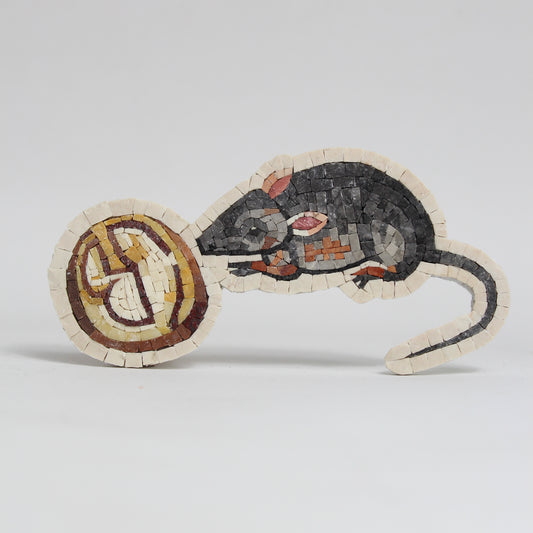 MOUSE WITH WALNUT